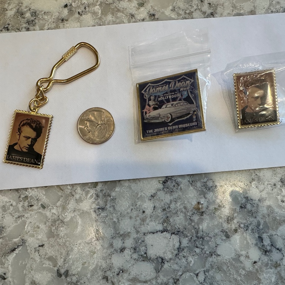 NEW 2 NEW JAMES DEAN STAMP & MUSEUM PINS & KEYCHAIN